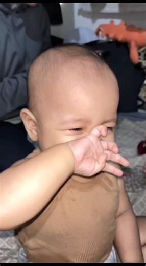 When Baby Becomes the Alarm Clock 🤣#BabyComedy #ParentLife #PrankMoment #ViralShorts #FunVideo