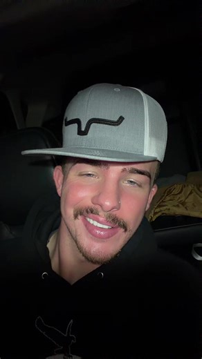 Kelly Lowe (@k3llyb0y)’s videos with Miss Universe - Megan Moroney