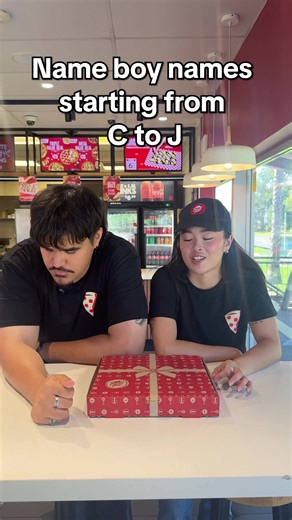 The team work together to name as many boy names from C to J 🤔 | Pizza Hut