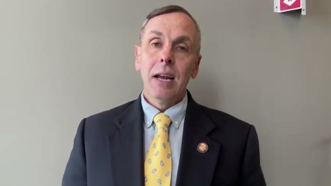 Road signs along highways to honor those who died in traffic accidents