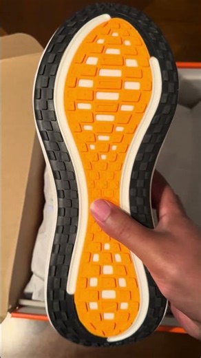 On Sale!!! Nike Vomero Plus Hydrogen Blue Sneak Peek. #nikevomeroplus #hydrogenblue #vomeroplus
