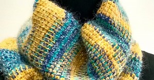 Tunisian crochet simple stitch cowl - free pattern