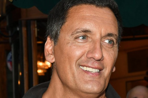 Dany Brillant : son vrai nom, son origine, sa compagne, sa fille, ses chansons... Tout savoir sur le chanteur