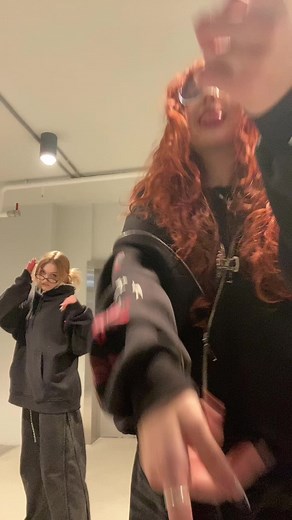 Dance Moves to 'You Spin Me Right Round'