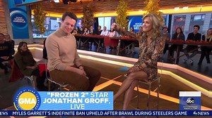 26K views · 211 reactions | Kristoff himself Jonathan Groff is here talking all things Frozen, bringing his nieces to the premiere and singing "Let It Go" karaoke with Idina Menzel in London. gma.abc/2D54Uph | Good Morning America | Facebook