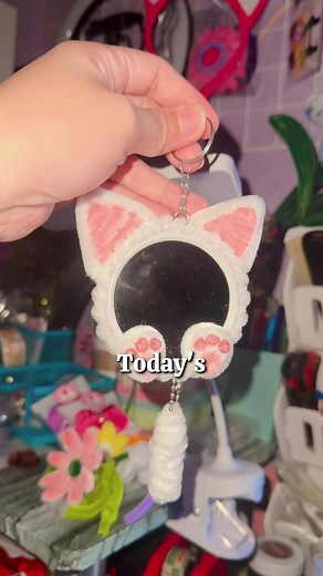 Fuzzy Wire Mirror Cat Tutorial