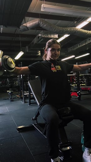 everybody loves the spongebob tees🤓 workout powered by @legionathletics link in bio 🙃