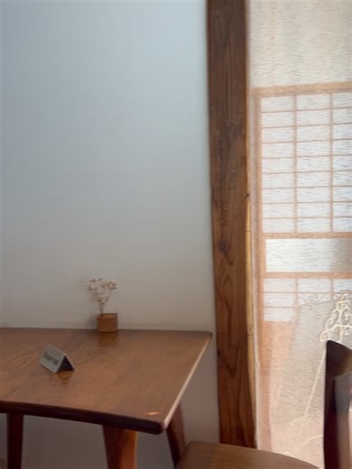 akio_yoshizaki on Instagram: "パンスイーツ専門カフェ『cafe recette 鎌倉』にてモーニング☕️ 季節限定の「かぼちゃモンブランフレンチトースト+かぼちゃのパンプディング」🎃 Bread Code 星の井食パンにかぼちゃ入り卵液を染み込ませたフレンチトースト生地 トッピングのかぼちゃのペーストとブロックと種の下には山屋さんの餡子とバニラアイスと生クリームを仕込んだ鉄壁の布陣✌️ トッピングの組み合わせ次第で味わいがドンドン変わるし、数ある季節限定シリーズの中でもトップクラスの美味しさ👍✨💯 でもってパンプディング🍮 毎シーズンのように食べてるヤツだけど、これがほんとに美味しいのです セットのは小ぶりですが、一口ごとに溢れ出す旨みが半端なくて満足度はMAX😍✨ #鎌倉パン屋 #鎌倉カフェ #長谷カフェ #湘南カフェ #鎌倉朝活 #フレンチトースト #パンスタグラム #パン好きな人と繋がりたい #カフェ好きな人と繋がりたい #食パン専門店 #カフェルセット #caferecette #breadcode #breadcodeb