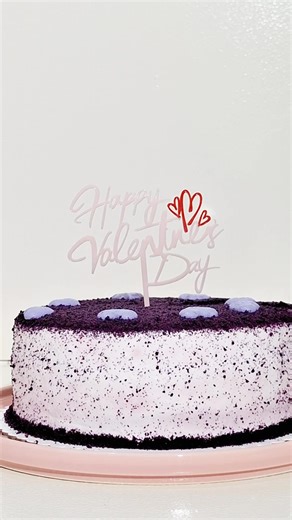 A refined way to celebrate love. Here's our New Limited Edition Ube Cake and Red Velvet Cake- Love Month Edition. Topped with white chocolate hearts ❤️ ​ 🎉Happy Valentine’s Day cake topper sold separately. ​ 🎉Available in all Cebu Cardinal Bakeshop branches starting February 12, 2026, until supplies last. ​ ​ #CebuCardinalBakeshop #CebuEats #Cebucakes | Cebu Cardinal Bakeshop