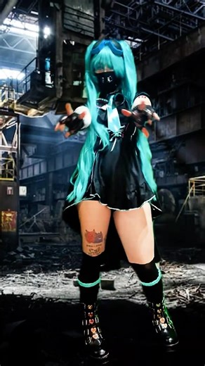 Clubbers Die Younger #cybergothdance #industrialdance #hatsunemikucosplay #hatsunemiku #cosplayer