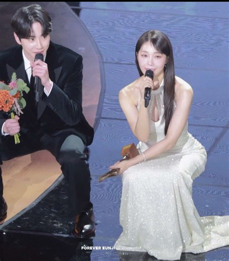 Squatting in High Heels: Unbelievable Fitness Challenge