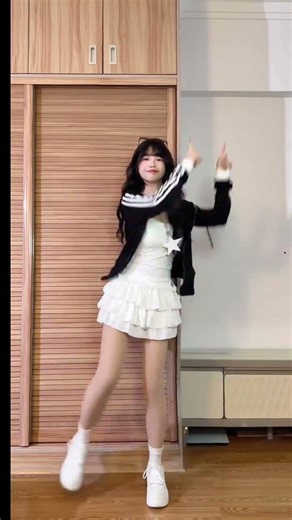 Oh Baby! Waaah! Electric Wire Dance Challenge - Spring Outfits Trend on Douyin