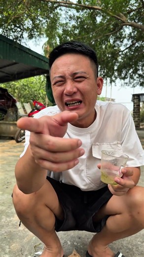 Ơ thằng kia sao mày lại ăn cứt #shortvideo #topgamedoithuonguytin #funny