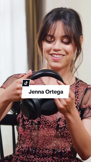Jenna Ortega Sony WH-1000XM4 Headphones Review