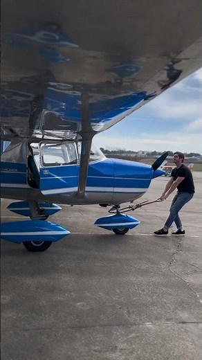 Flying our Cessna 150 backwards! #aviation #cessna #airplane