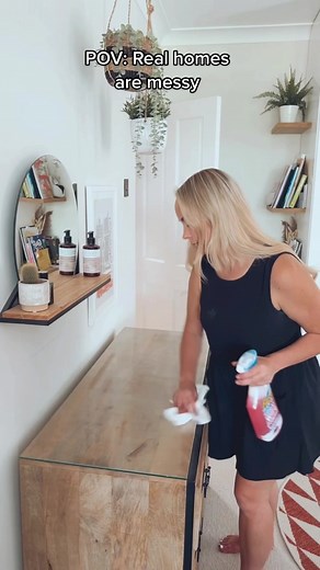 Clean with me! Sometimes I clean to de stress 🤪🥰 #cleaning #clean #cleanwithme #fyp #cleantok #cleaningtiktok #cleaningmotivation