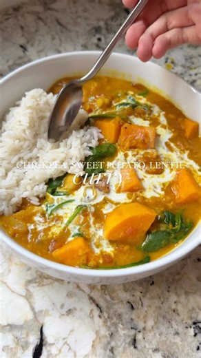 Vegan Plan on Instagram: ""GET The Complete Plant Based Cookbook - Over 200+ Delicious Vegan Recipes Including 30-day Meal Plans" =>> LINK IN BIO 🔗 @vegan.planvn Chickpea, Sweet Potato and Lentil Curry 🍛 my go-to comfort meal! It’s creamy, nutrient-rich, packed with protein, and SO nourishing. by @booboosbakeryy Here’s what you’ll need: - 2 tbsp olive oil - 1 small yellow onion, diced - 1 inch fresh ginger, grated - 2 tbsp curry powder - 1 tsp turmeric - 1 tsp salt - 1/2 tsp black pepper - 2 s