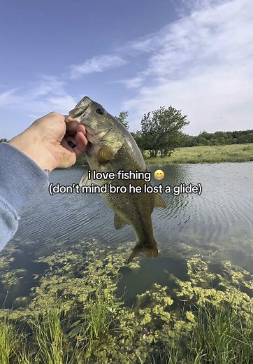 i love fishing 😁 #fishing #bassfishing #fishingvideos #fish #fishinglife #fyp #angler #shimano #fishingtrip #bass