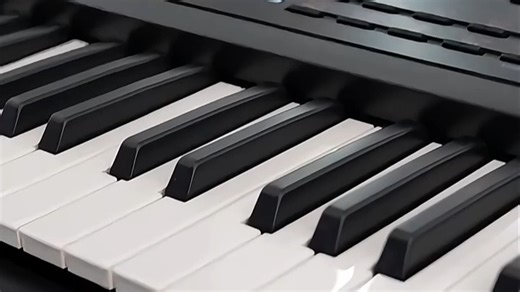 雅马哈电子琴，一键教学，零基础也能弹。