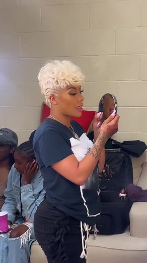 Bronner Bros on Instagram: "Keyshia Cole is rocking the custom curl hawk hairstyle - a unique twist on a classic look. What are your thoughts on this edgy and stylish hairdo? Share your opinions below! Celebrity: @keyshiacole Hair Stylist: @tbanksthehairsaint MUA: @taylorsimpsonartistry #KeyshiaCole #Hairstylist #Hairstyles #BronnerBros"