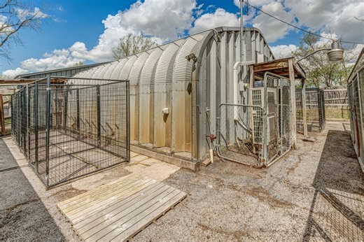 1344 E 500 N, Albion, IN 46701 - Turnkey Kennel/Boarding Business FOR SALE | LoopNet