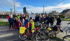 « Les gens roulent vite » : un rassemblement à Plœmeur après des accidents près du rond-point
