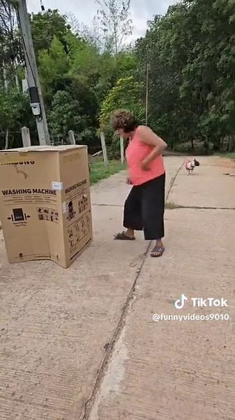 Humorous Moments from America: A Fun Compilation