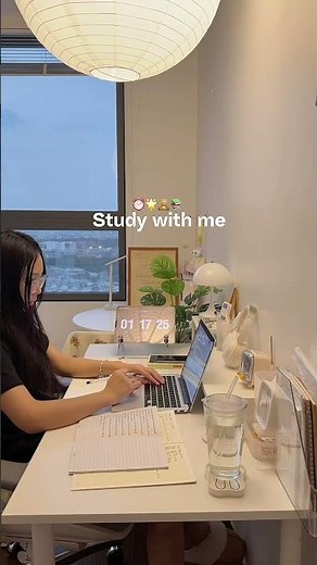 How I stay focused studying for hours 📚 timelapse study with me!