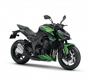 【レビュー】遅すぎ？カワサキ Z1000の評判から乗り心地まで徹底解説！！