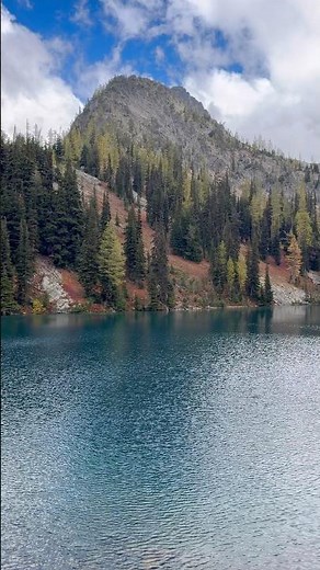 Blue Lake, North Cascades National Park 😍 #nature #fall #colors #views #fyp #viral #shorts #hiking