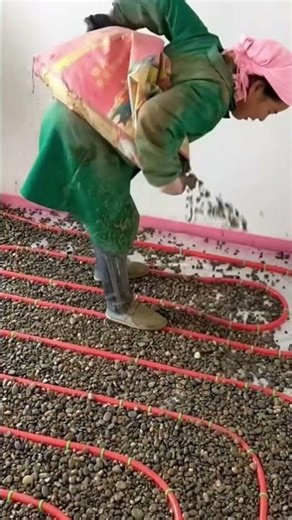 The process shown is the installation of a hydronic underfloor heating system. #coolhouse #hydronic