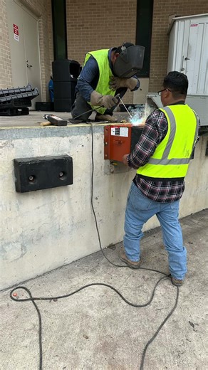 Remove old dock ramp and install a new ramp with new stop bumps. #reels #construction