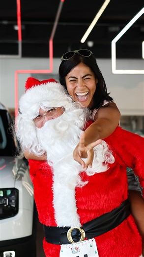 Eleet For Runners on Instagram: "✨ Los estaremos esperando hasta las 7:00 p.m. 📍 Showroom Jetour – 27 de Febrero (Naco) ¡No te lo pierdas!🎅🏽🎄"