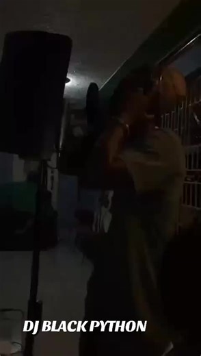 DJ BLACK PYTHON 🇧🇧 🎧 🇨🇦