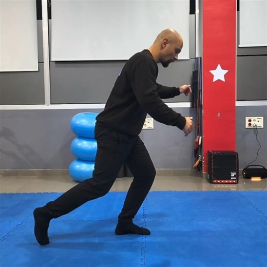 Step front back, explicación