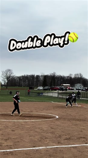 Just a little double play action. Great work Peyton! #fyp #doubleplay #softball #out #defense