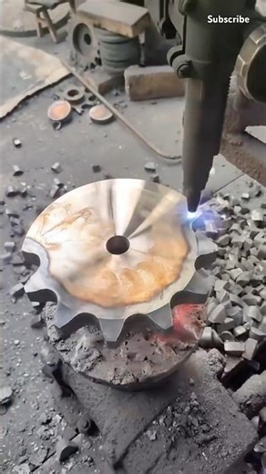 The process of cutting sprockets #manufacturing #shorts