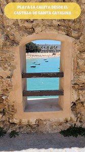 📍 Playa La Caleta 📹 Reel de Late Cádiz ➡️ Una ventana con una vista única desde el Castillo de Santa Catalina 📝 Usa el hashtag #latecadiz si quieres optar a aparecer en nuestra galería 💛 ¡Latiendo por Cádiz! 💙 ✏️ #Cadiz #Andalucia #cadizquiereverte12meses #CadizTurismo #ViveAndalucia #cadizfornia #playa 🏷️ Que ver en Cádiz | Blog de Cádiz | Late Cádiz