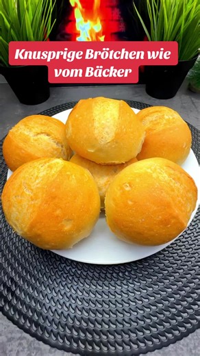 Knusprige Brötchen wie vom Bäcker selbst backen