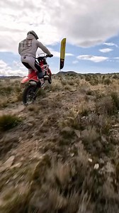 Starting off the race in Murphy, Idaho with this epic uphill climb. The track’s got some stunning views, but watch out for those hidden rocks in the bushes. Who’s in for this race!? . . . . #motorcycle #racing #idaho #hareandhounds #moto #desert #nhha | AMA National Hare and Hound Championship