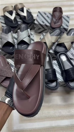 #shopml3 #foryoupage #givenchy #sneakers #sneakerhead