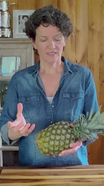 Ripening a Pineapple | Blue Jean Chef