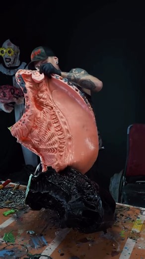 Xenomorph creation process #creaturedesign #sfx #specialeffects #horror #ballisticgel