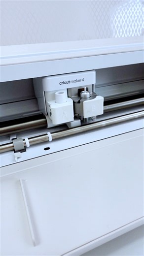 Kelsey S. | Dinosaur Mama | Cricut & Silhouette Craft Tutorials on Instagram: "Stop paying for SVG files ✋ You can download free SVGs from multiple trusted sites. I’m sharing my own library at dinosaurmama.com with 1,500+ free files, plus two other favorites packed with constantly updated designs from @designbundles and @leapoffaithcrafting. Comment LINK and I’ll send them all to you. Stay crafty 💛 #freesvg #cricutfreebies #svgfiles"