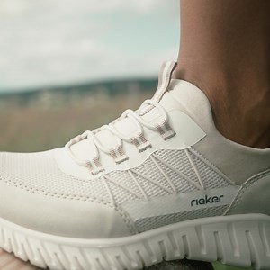Leistungsfähige Joggingschuhe: Leichte Laufsohlen und weiche Innensohlen mit schockdämpfender Funktion sowie leichte Materialien. | Rieker