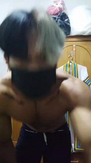 Muscle Flexing and Posing Tips for Building Strength