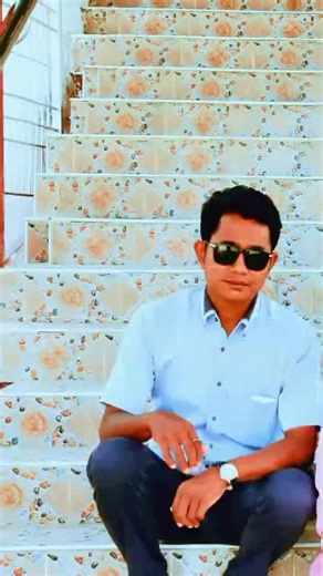 ko hlaing သည် TikTok ပေါ်တွင် ရှိသည်