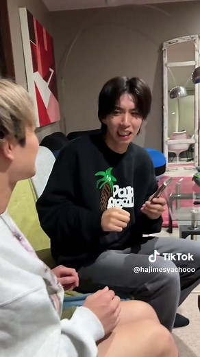 スマホからだけ幽霊が見える！おもしろ動画でドッキリやってみよう