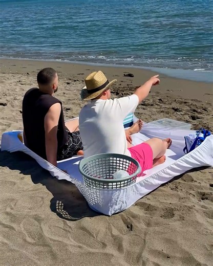 1.1M views · 1.4K reactions | Sand Free Beach Setup  | Magic Hands Creations | Facebook