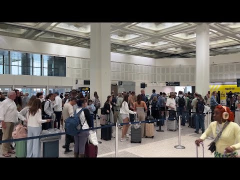 TSA Lines Stretch Out at Bush Intercontinental Airport in Houston